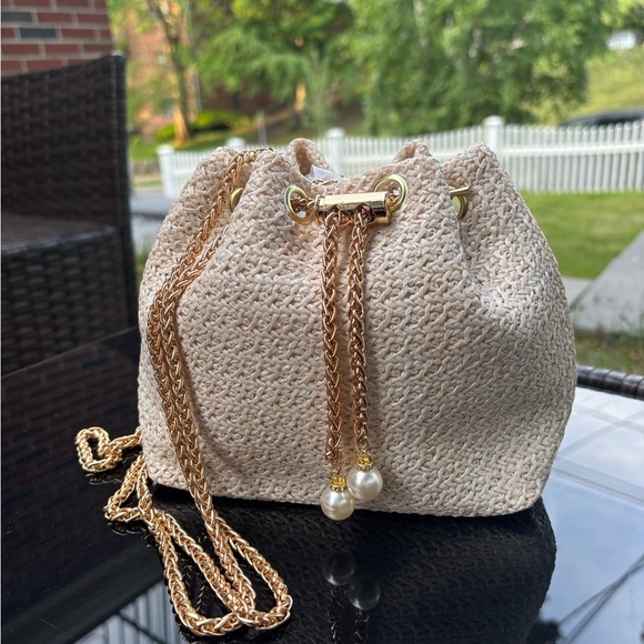 Handbags - Elegant Cream Woven Bag with Gold Chain
